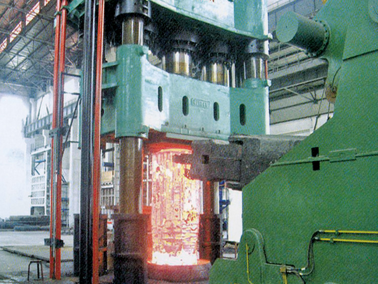 Upsetting by 5000T H